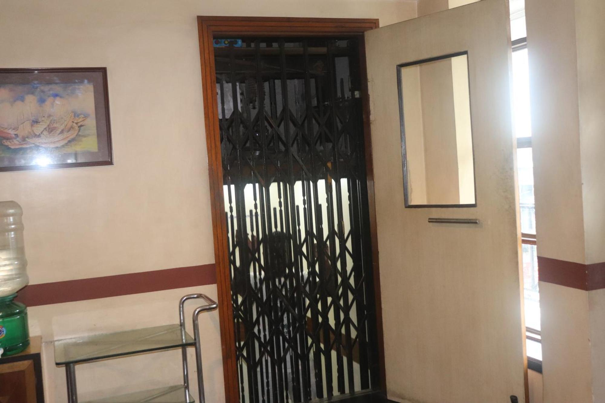 Shivangan Hotel And Banquet Колката Екстер'єр фото